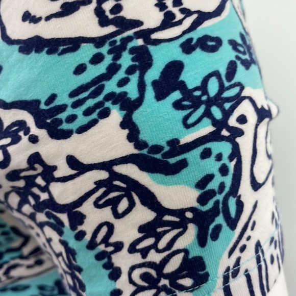 Lilly Pulitzer V-neck Michele Shorely Hippy Shake Print Top - Picture 10 of 10